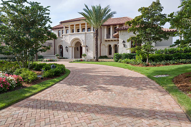 Best Driveway Pavers Contractor  in Huntsville, MO